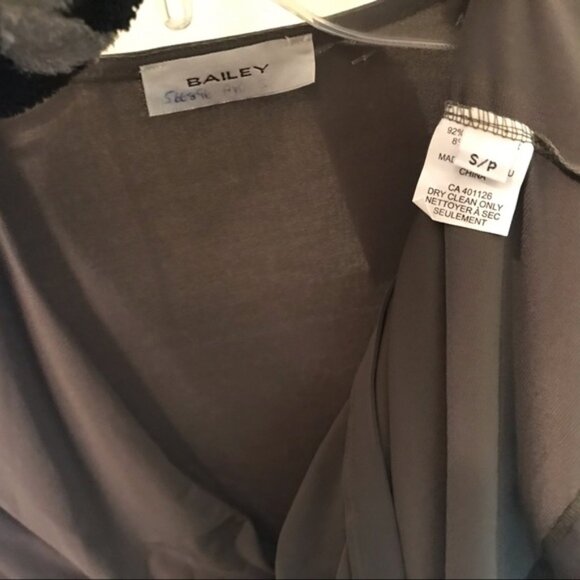 Brian BAILEY Khaki NEW Knit Faux Wrap Ruched Front Knot Twist V Neck Top Shirt S - Picture 5 of 5